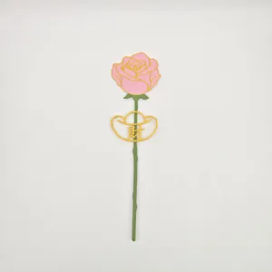 DIY calamita da frigorifero rosa con dettaglio lingotto d'oro, ornamento decorativo.