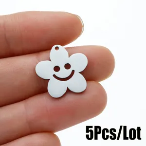 Pendentif fleur visage souriant en acier inoxydable, détail accessoire bijoux DIY.
