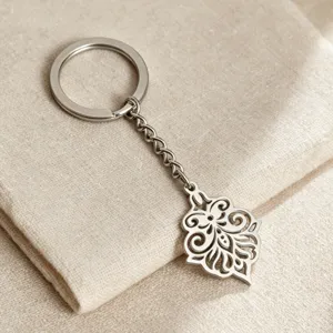 Minimalist Stainless Steel Hollow Floral Scroll Pattern Keychain Pendant Irregular Metal Key Ring Gift For Men Women Daily Accessory