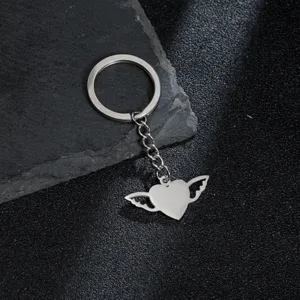 Portachiavi con ali a cuore in acciaio inossidabile ciondolo minimalista per borsa donna
