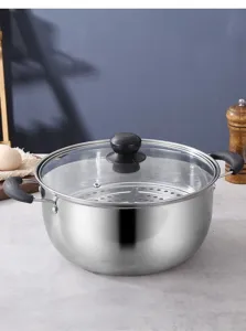 Edelstahltopf mit praktischem Dämpfeinsatz und klarem Glasdeckel Detailansicht zum Kochen