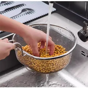 Colino da cucina in acciaio inossidabile cestello a maglia fine con manici per scolare.