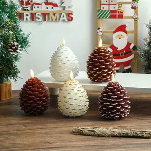 Bougie LED sapin de Noël simulation pomme de pin lumière chaude décoration de bureau de fête.