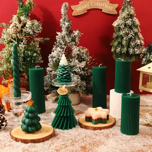 Bougie Parfumée de Noël Forme Arbre de Noël Cire de Soja Ambiance de Fête Cadeau