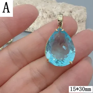 Hellblauer tropfenförmiger Kristall Anhänger mit goldfarbenen Kanten DIY Schmuck 15x30mm