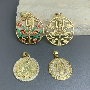 Goldener Anhänger Set mit Emaille-Lebensbaum und Strass-Reliefmotiven für DIY.