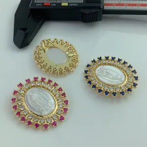 Vergoldeter Perlmutt Jungfrau Maria Anhänger DIY Schmuck Zubehör mit farbigen Zirkon Steinen.