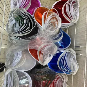 Visiera da sole in PVC colorata cappello vuoto superiore riflettente spiaggia all'ingrosso