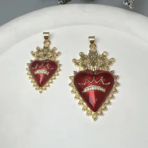 Pendentif cœur en émail rouge exquis avec couronne et strass pour création de bijoux DIY.