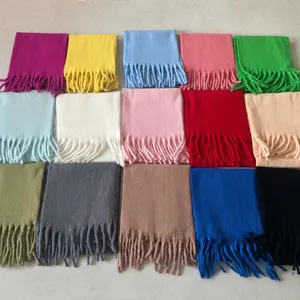 Écharpe unie effet cachemire à franges, foulard d'hiver chaud et épais pour l'extérieur.