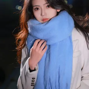 Écharpe d'hiver duveteuse bleu clair pour femme, châle à franges chaud et très épais