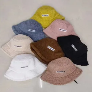Winter warm plush bucket hat for women, cute lambswool Korean style solid color basin cap.