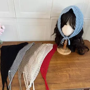 Foulard triangulaire crocheté et creux fait à main pour femmes, joli bandeau de cheveux.