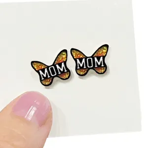 Orecchini a farfalla MOM scintillanti delicato regalo per la festa della mamma perno.