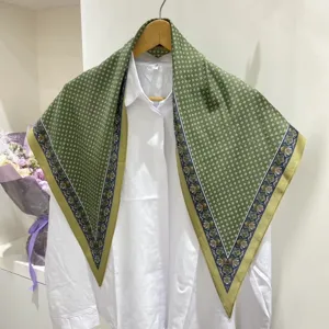 Retrò verde paisley sciarpa di seta triangolare donna moda camicia scialle elegante