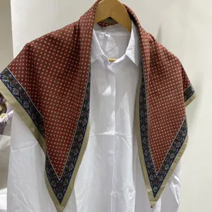 Retro cachemire foulard di seta triangolare donna vintage a motivi moda sciarpa accessorio