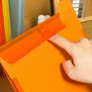 A4 tragbarer wasserdichter Plastik Aktenordner mit sicherem Klemmechanismus für Büro.