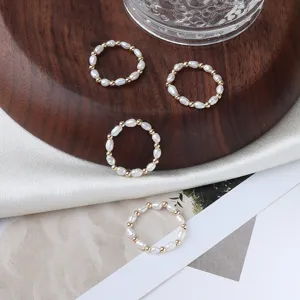 Handgemachte naturliche Sußwasserperlen Ringe mit Goldperlen elegantes minimalistisches Design