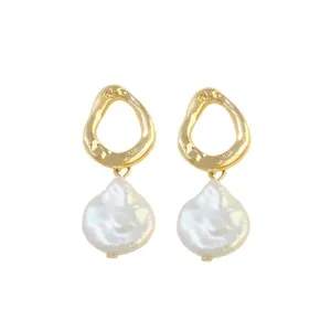 Retro Barock echte Süßwasser Perle Ohrringe mit unregelmäßigen goldenen Metalldetails Damen.