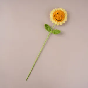 Bouquet di fiori di girasole smiley all'uncinetto fatto a mano regalo per donne