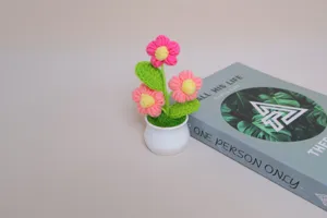 Handmade crochet potted flower miniature green plant desktop ornament cute wool decor detail shot