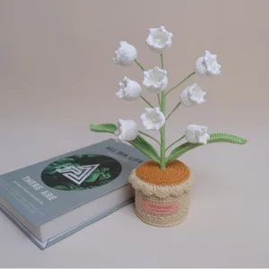 Plante en pot de muguet au crochet fait main fleur artificielle en laine déco de bureau