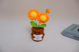 Plante en pot marguerite au crochet fleur en laine artisanale deco bureau cadeau emotionnel