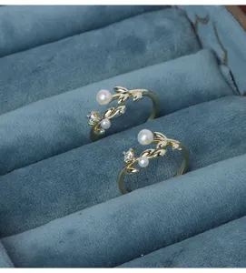 Eleganten Süßwasserperlen Offener Ring, minimalistisches Blatt Design mit Zirkonia.
