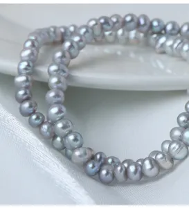 Graues Süsswasserperlen Armband, barocke Perlen Schmuckperlen für Damen, elegantes Accessoire.