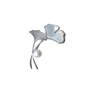 Elegante Ginkgoblatt Perlen Brosche für Damen, glänzendes Strass Modekleidung Accessoire.