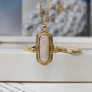 Vintage gold-toned oval white mother of pearl pendant necklace elegant women fashion jewelry accessory