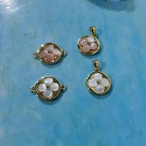 White mother-of-pearl flower pendant 18k gold plated brass DIY jewelry accessories 4pcs