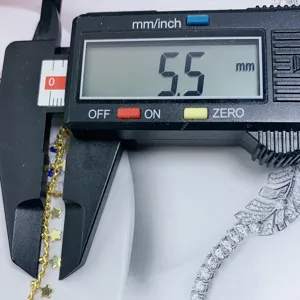 Detailed view showing the width measurement of the gold star chain necklace for women.