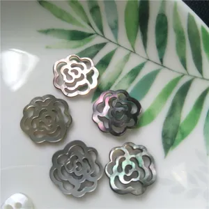Natürliche Muschel Hohl Camellia Blumen Anhänger Perlmutt DIY Schmuck Zubehör 5Stk