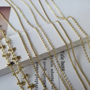 Goldene Halsketten Details, vielseitige Boxkette, O-Kette und Perlenkette für DIY Schmuck.
