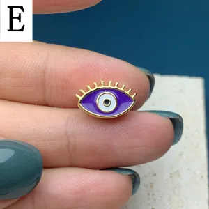 Perle breloque œil de cheval émail violet vue de détail pour accessoires de bijoux DIY