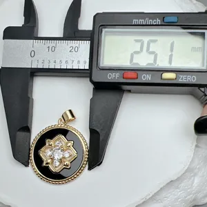 Ciondolo a stella a otto punte moda transfrontaliera madreperla bianca collana di lusso accessorio
