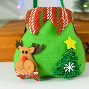 Weihnachtsfilz Süßigkeiten Geschenkbeutel Detailansicht mit niedlichem Rentier und Baum.