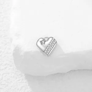 Colgante de corazón plateado con circonita brillante y estrella para accesorios de joyería DIY.