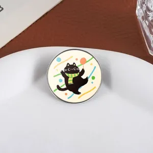 Süße schwarze Katze Metall Brosche Abzeichen mit Ballon Design für Rucksäcke und Kleidung.