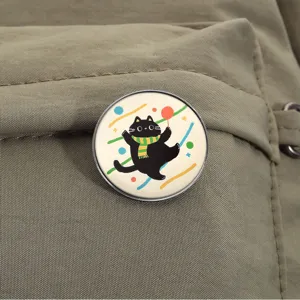 Niedliche schwarze Katzen Metall Brosche Anstecknadel mit Ballon für Rucksäcke und Kleidung.