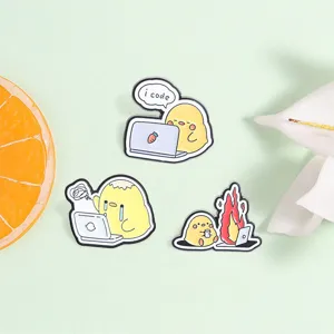 Grappige Programmeur Kuiken Cartoon Brosche Zinklegering Metalen Badge Emaille Pin Voor Rugzak Kleding Decoratie Cadeau Voor Werknemers