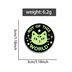 Broche en métal chat à trois yeux créative, badge épingle chat extraterrestre style tendance.