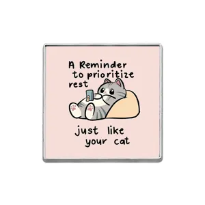 Süße Cartoon-Katze Metall Brosche Abzeichen mit entspannendem Textdesign, perfektes Accessoire.