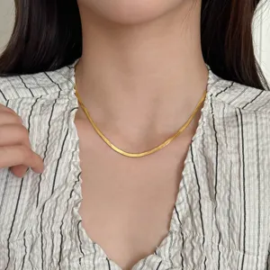 Elegant 18K gold plated stainless steel herringbone snake chain necklace detail view model wear