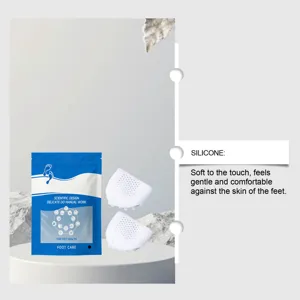 Vista dettagliata del separatore per dita in morbido silicone e della confezione per la cura dei piedi.