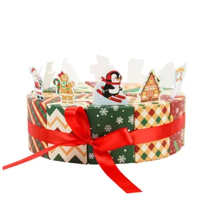Kersttaart vormige gesplitste geschenkdoos, creatieve feestdagen snoepverpakking voor feestjes.
