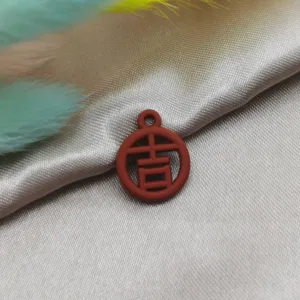 Ciondolo carattere cinese rosso accessorio gioielli DIY vista dettagliata orecchini