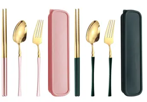 Tragbares Besteckset aus Edelstahl, goldene Stäbchen, Löffel, Gabel mit Aufbewahrungsbox.