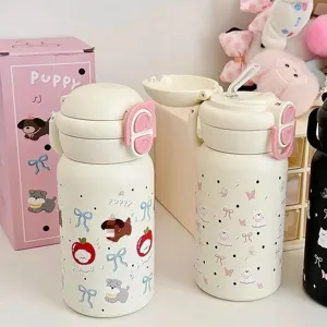 Simpatica bottiglia d'acqua isolata in acciaio inossidabile con cannuccia e motivo di cucciolo.